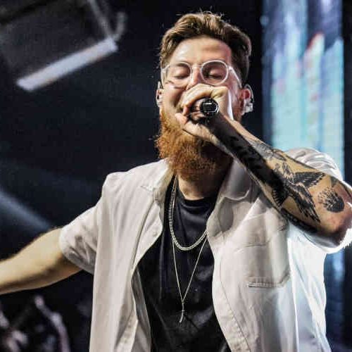 Mateus Brito canta a soberania de Jesus em sua nova canção