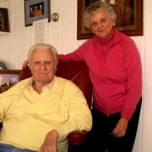 Jean Ford e seu irmão Billy Graham em 2007 em Montreat. Foto fornecida ao Observer/ cortesia de Leighton Ford