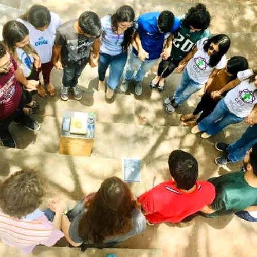 Grupos de estudos temáticos cristãs relacionadas com as demandas da realidade dos universitários. Foto: Divulgação